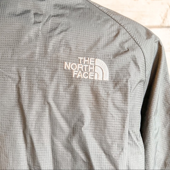 The North Face black HyVent 2.5L jacket - Picture 6 of 9